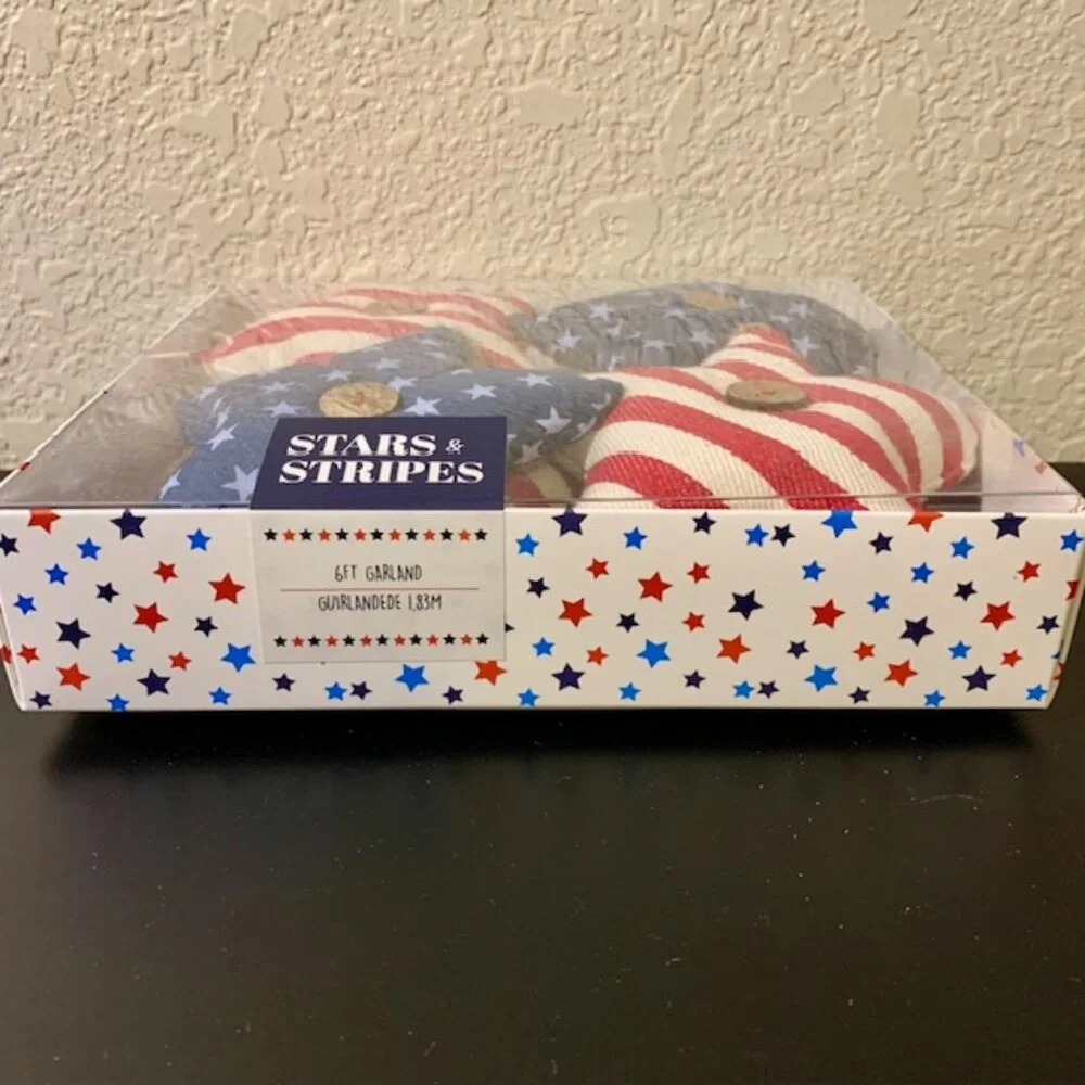 NWOB Patriotic Stars & Stripes 6 FT Decorative Plush Garland for 4th of July